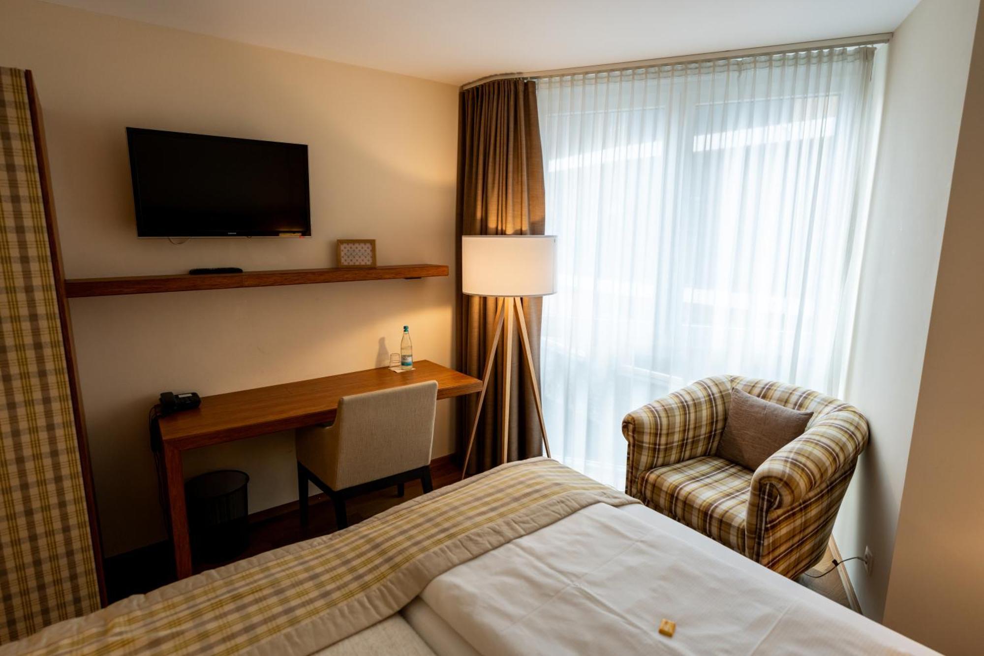 Restaurant Hotel Zum Storchen Waldkirch Εξωτερικό φωτογραφία