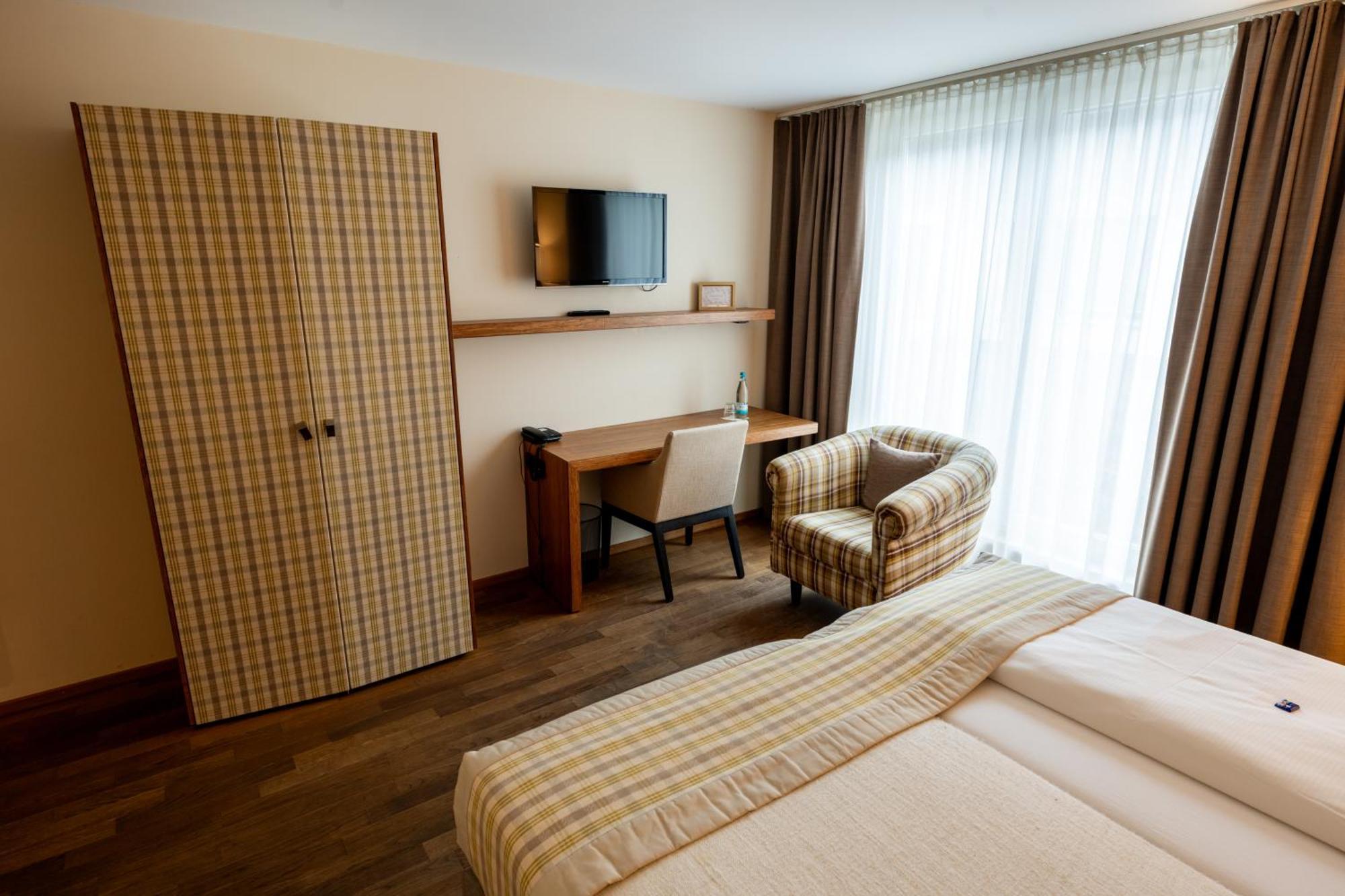 Restaurant Hotel Zum Storchen Waldkirch Εξωτερικό φωτογραφία