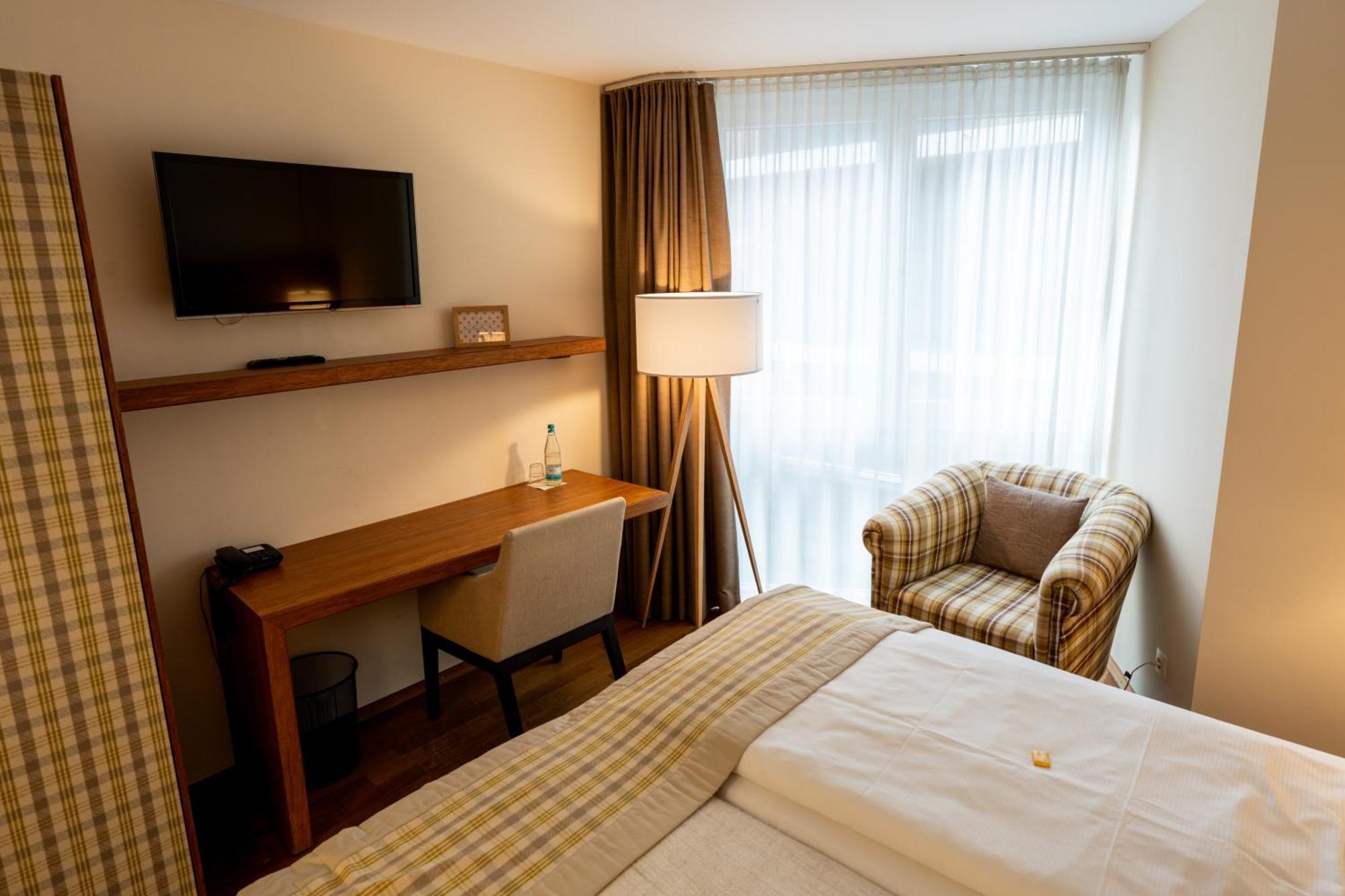 Restaurant Hotel Zum Storchen Waldkirch Εξωτερικό φωτογραφία